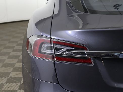 Used 2020 Tesla Model S Long Range image 16