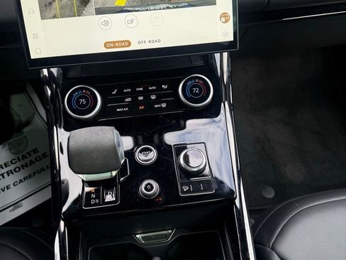 Used 2023 Land Rover Range Rover Sport SE image 31