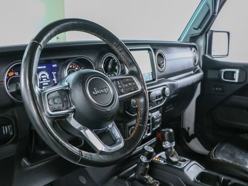 Used 2023 Jeep Wrangler Unlimited Sahara AWD/4WD image 24