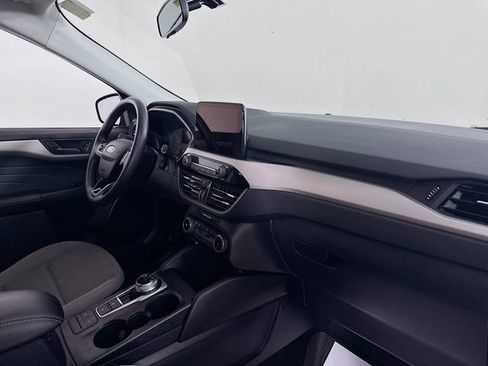 Certified 2022 Ford Escape SE w/ Cold Weather Package image 27