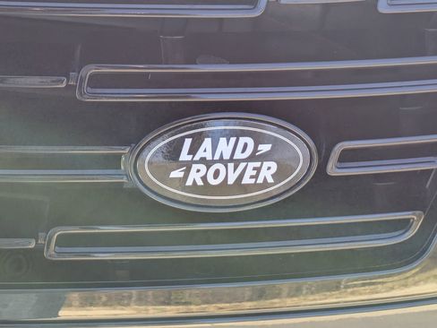Certified 2023 Land Rover Range Rover SE image 32
