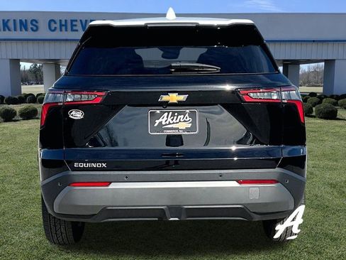 New 2026 Chevrolet Equinox LT w/ Convenience Package II image 4