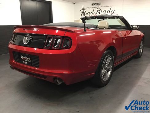Used 2013 Ford Mustang Premium RWD image 10