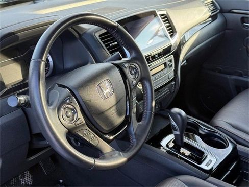 Used 2019 Honda Ridgeline Black Edition image 18