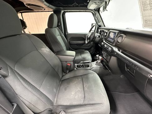 Used 2021 Jeep Wrangler Sport AWD/4WD image 13