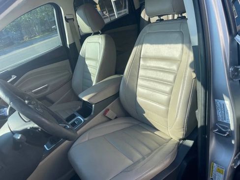 Used 2017 Ford Escape Titanium FWD image 15