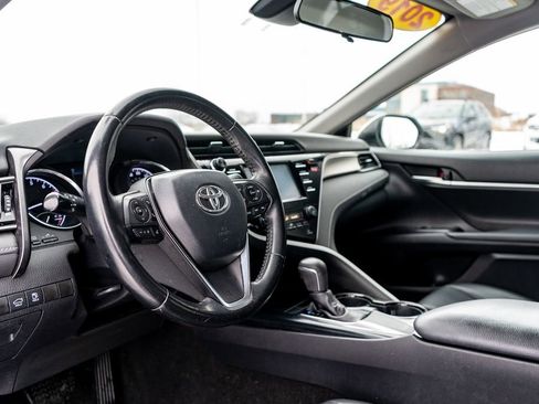 Used 2019 Toyota Camry SE image 17