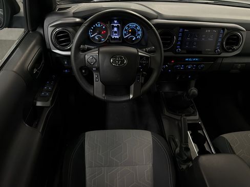 Used 2022 Toyota Tacoma TRD Off-Road image 20