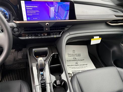 New 2026 Toyota Crown Platinum image 14