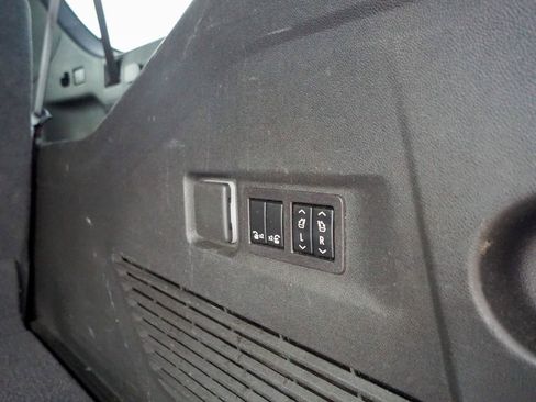 Used 2023 Chevrolet Suburban RST w/ Luxury Package image 38