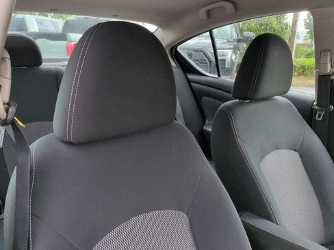 Used 2016 Nissan Versa SV FWD image 7