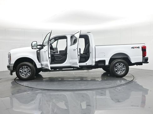 New 2026 Ford F250 Lariat w/ Lariat Premium Package image 36