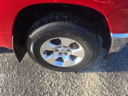 Certified 2021 RAM 1500 Big Horn image 9