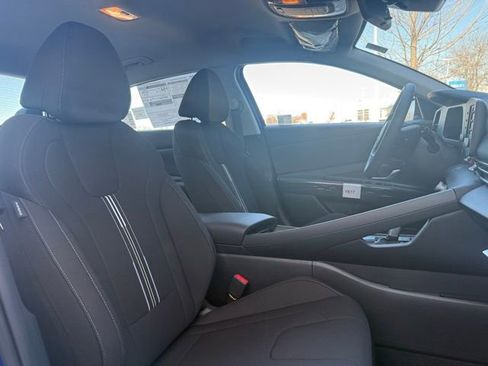 New 2026 Hyundai Elantra Hybrid FWD image 12