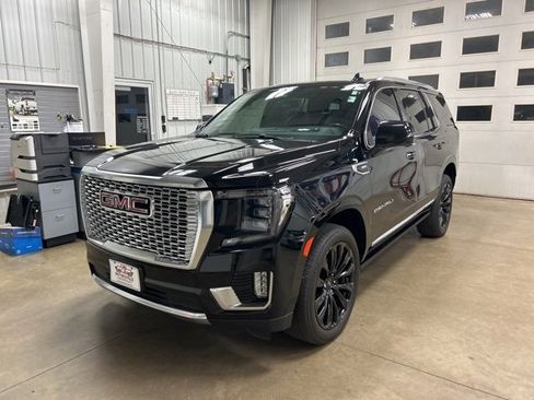 Used 2022 GMC Yukon Denali w/ Max Trailering Package image 2