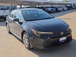 Used 2025 Toyota Corolla LE FWD video 2