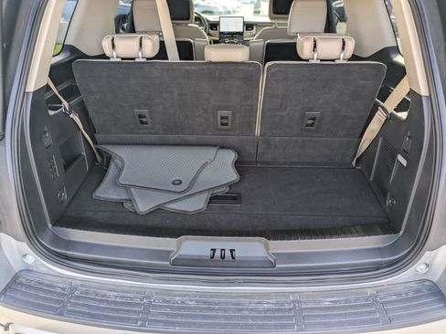 Used 2023 Ford Expedition Limited AWD/4WD image 35