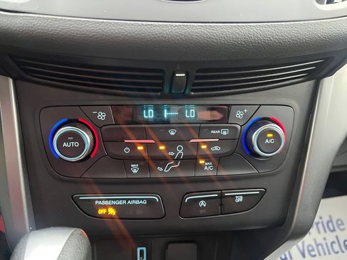 Used 2017 Ford Escape SE AWD/4WD image 22