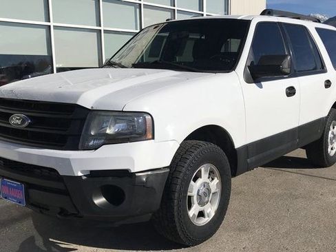 Used 2017 Ford Expedition XL w/ Fleet Convenience Package image 3