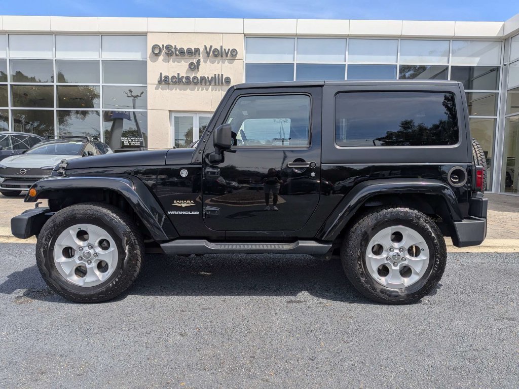 Used 2015 Jeep Wrangler Sahara w/ Dual Top Group AWD/4WD image 3