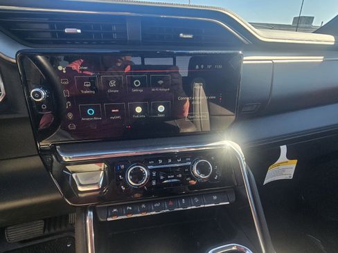 Used 2024 GMC Sierra 1500 Denali w/ Denali Reserve Package image 9