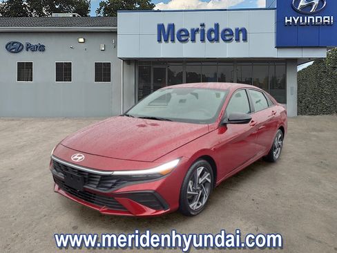 Used 2025 Hyundai Elantra Sport w/ Cargo Package FWD image 1