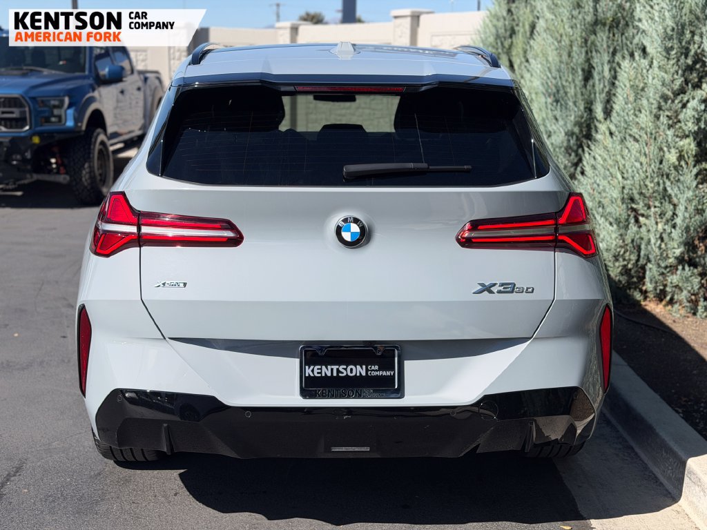 Used 2025 BMW X3 xDrive30i AWD/4WD image 6