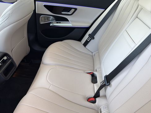 New 2026 Mercedes-Benz E 450 4MATIC Sedan image 23