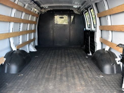 Used 2023 GMC Savana 2500 w/ Driver Convenience Package image 10