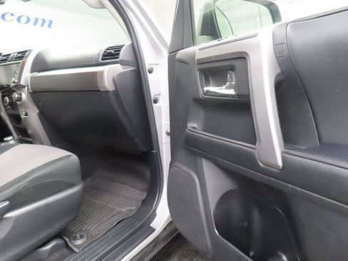 Used 2021 Toyota 4Runner SR5 AWD/4WD image 24