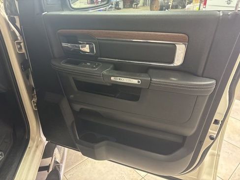 Used 2018 RAM 1500 Laramie w/ Convenience Group AWD/4WD image 26