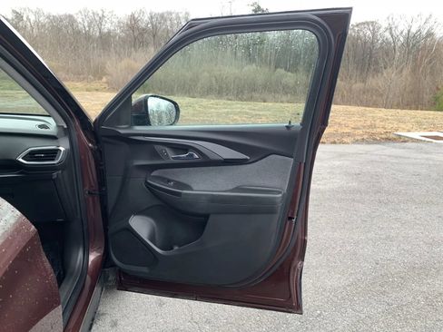 Used 2023 Chevrolet TrailBlazer LT image 31