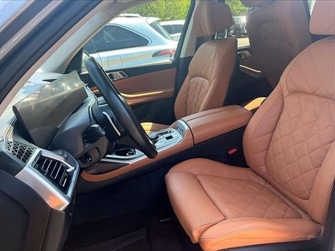 Used 2024 BMW X7 xDrive40i w/ Premium Package AWD/4WD image 10