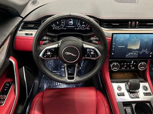 Used 2025 Jaguar F-PACE R-Dynamic S AWD/4WD image 11