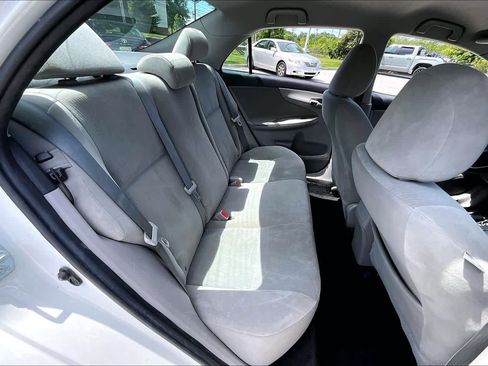 Used 2013 Toyota Corolla LE FWD image 20