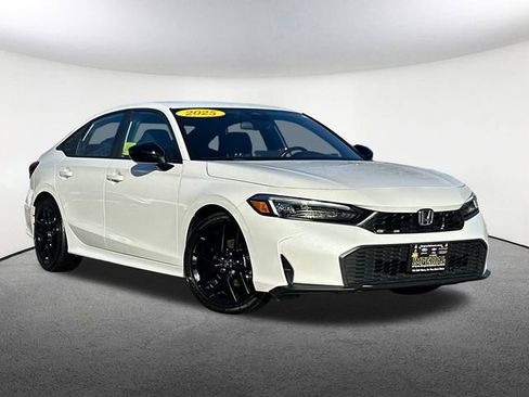 Used 2025 Honda Civic Sport image 2