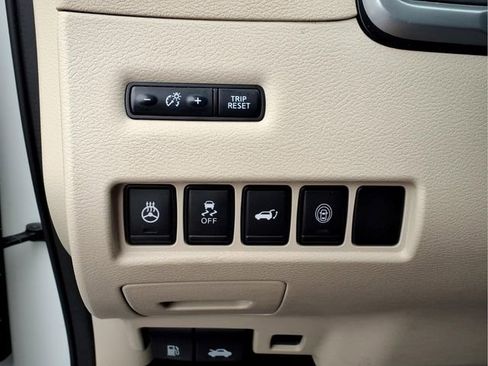 Used 2023 Nissan Murano SL FWD image 15