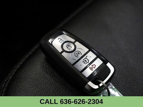 Used 2023 Ford Explorer Limited image 32