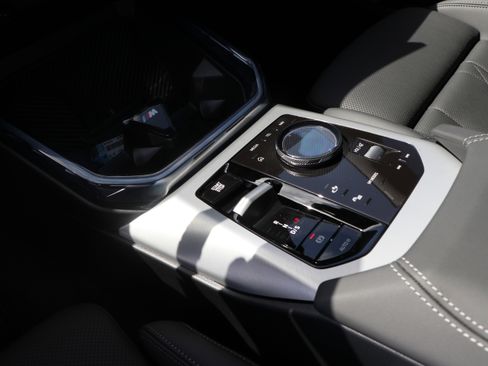 Certified 2025 BMW X3 xDrive30i w/ Premium Package image 24