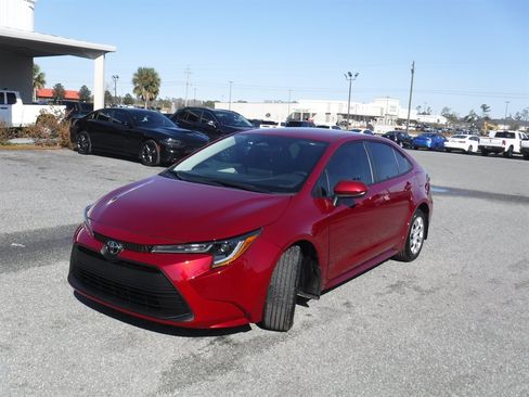 Used 2025 Toyota Corolla LE image 17