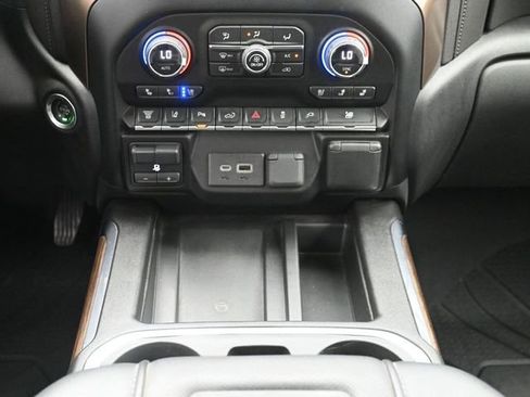 Used 2022 Chevrolet Silverado 3500 High Country w/ LPO, Hitch Package AWD/4WD image 24