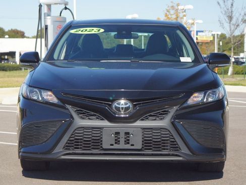 Used 2023 Toyota Camry SE image 11