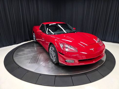 Used 2006 Chevrolet Corvette Coupe w/ Preferred Equipment Group RWD image 7