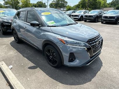 Used 2022 Nissan Kicks SR