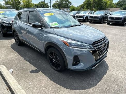 Used 2022 Nissan Kicks SR FWD image 1