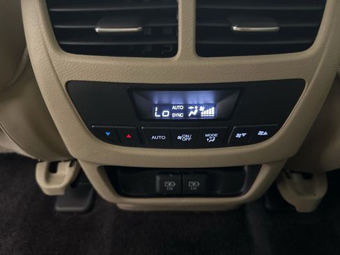 Used 2018 Acura MDX SH-AWD image 24