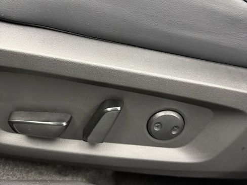 New 2025 Mitsubishi Outlander SE image 14