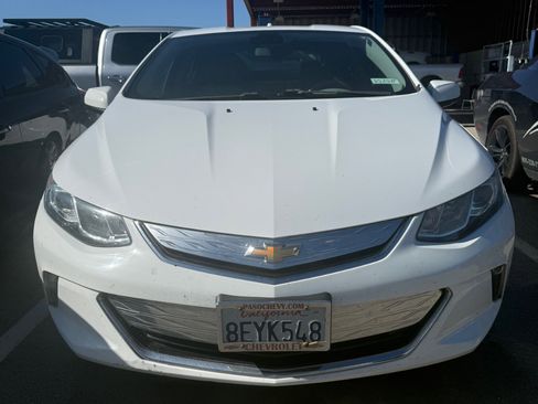 Used 2018 Chevrolet Volt LT w/ LT Driver Confidence Package FWD image 2