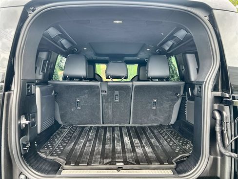 Certified 2026 Land Rover Defender 110 OCTA AWD/4WD image 18