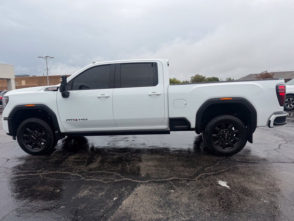 Used 2025 GMC Sierra 2500 AT4 w/ AT4 Premium Plus Package AWD/4WD image 13